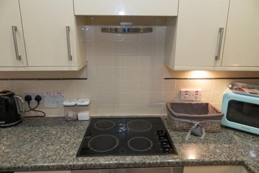 Beautiful Bexhill Cottage With Garden 3 Mins Walk To Beach Екстер'єр фото