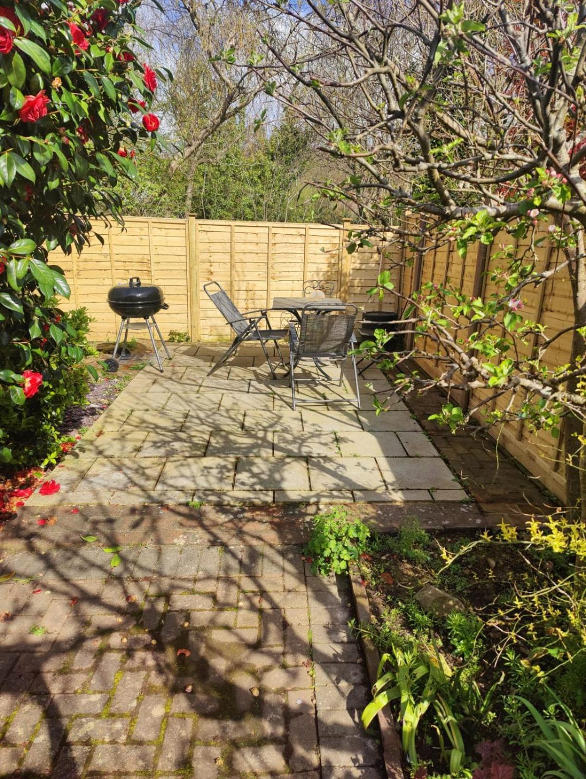 Beautiful Bexhill Cottage With Garden 3 Mins Walk To Beach Екстер'єр фото